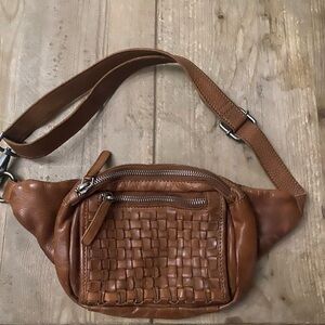 Vilenca Brown Leather Bumbag